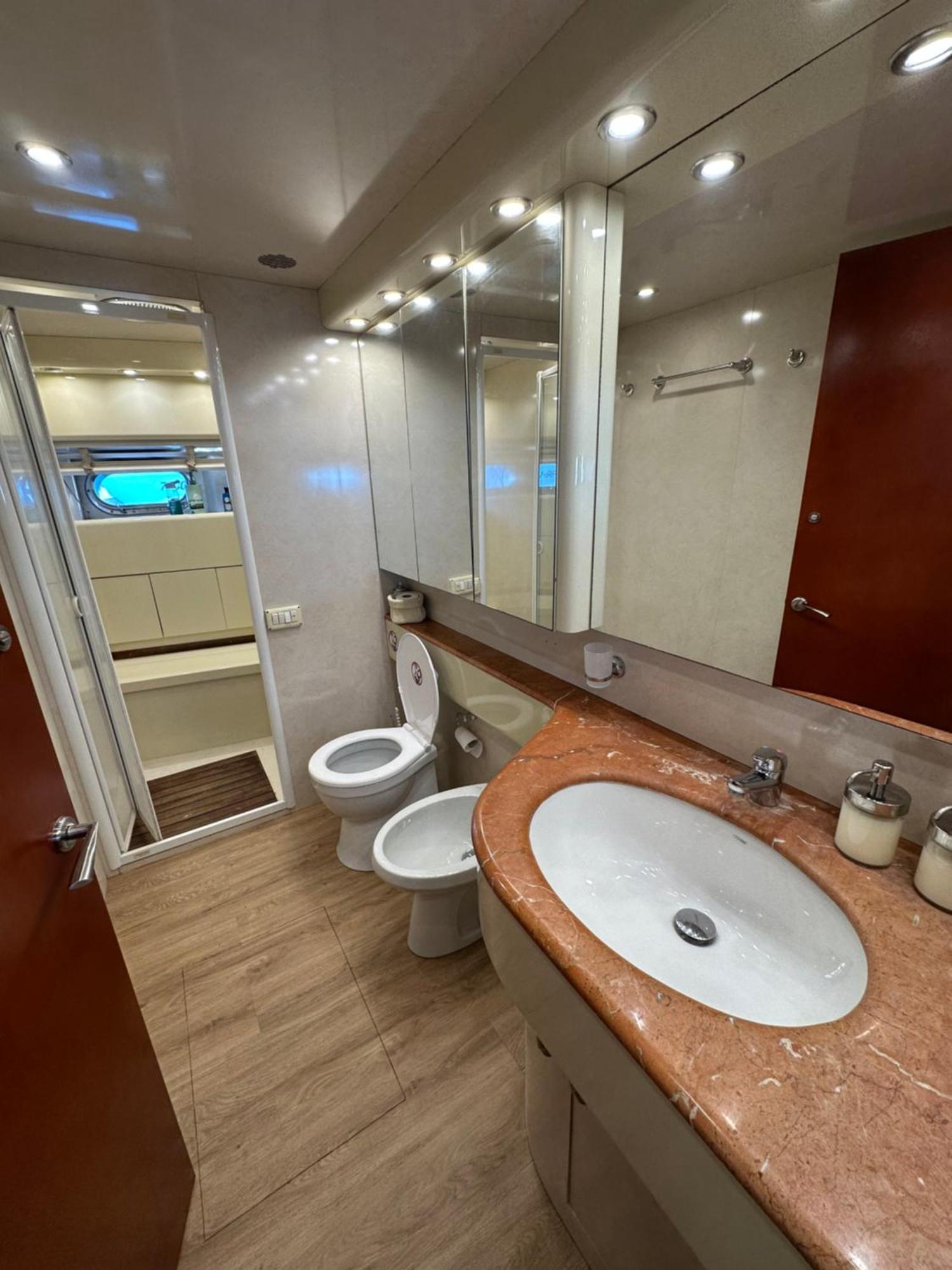 Готель Yacht 20Metros Сан-Адріа-де-Бесос Екстер'єр фото